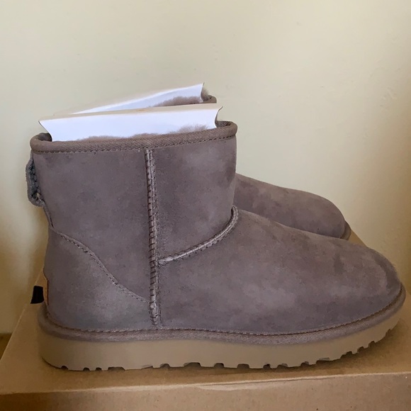 UGG Classic Mini II Boot - Picture 2 of 12